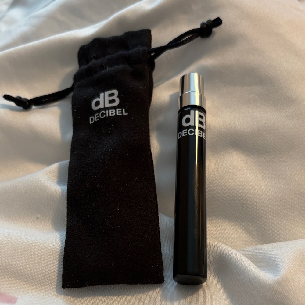 Azzaro Decibel for Men 7.5ml EDT Travel Spray in Gift Pouch-New no box